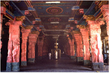 Fig. 2 - Entrée du temple de Mars : Mangala, à Vaitheeswaran Koil près de Mayavaram.