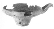 Bol <em>Base-Ring I</em> d’Ougarit, dans Monchambert J.-Y ., <em>La céramique d’Ougarit, RDS XV</em>, ERC, 2004, p. 267, n°1469