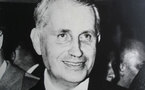La thématique du don chez Georges Bataille ou la verité de l'être incandescent - Enjeux anthropologiques et ethico-poilitiques de l'exigence de souveraineté. Essi de synthèse introductive